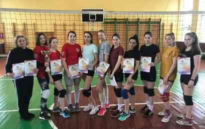 Девушки СОШ №15 стали победителями открытого турнира имени олимпийского чемпиона В.И. Беляева по волейболу